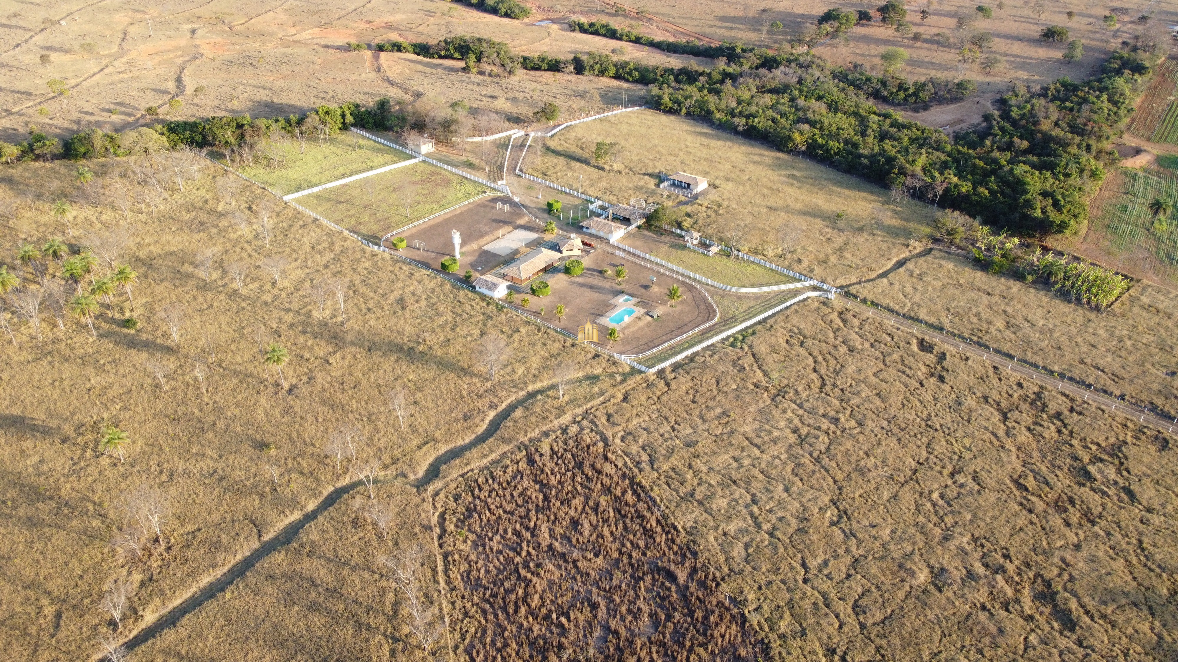 Fazenda à venda com 2 quartos, 131916m² - Foto 24