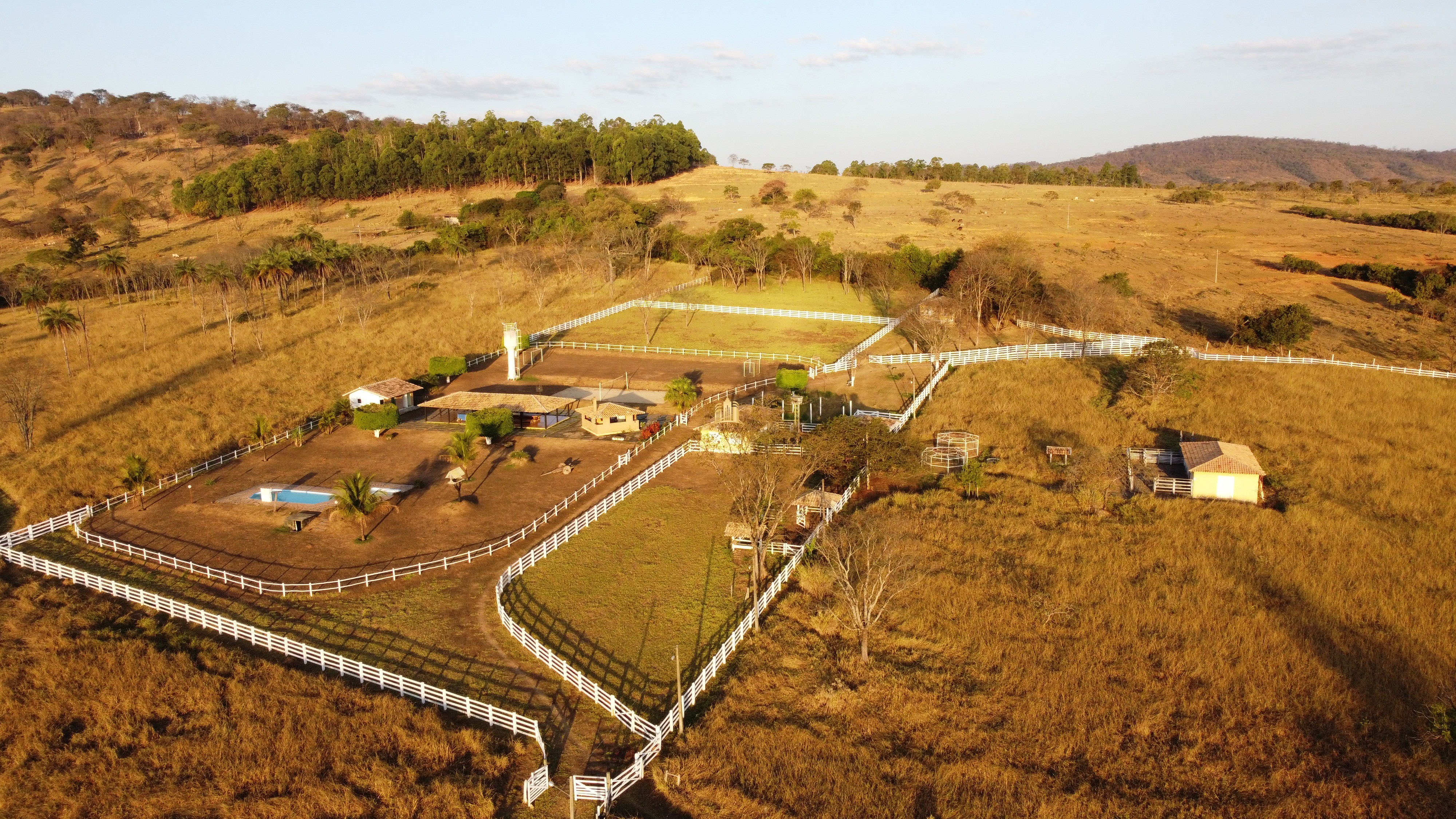 Fazenda à venda com 2 quartos, 131916m² - Foto 8