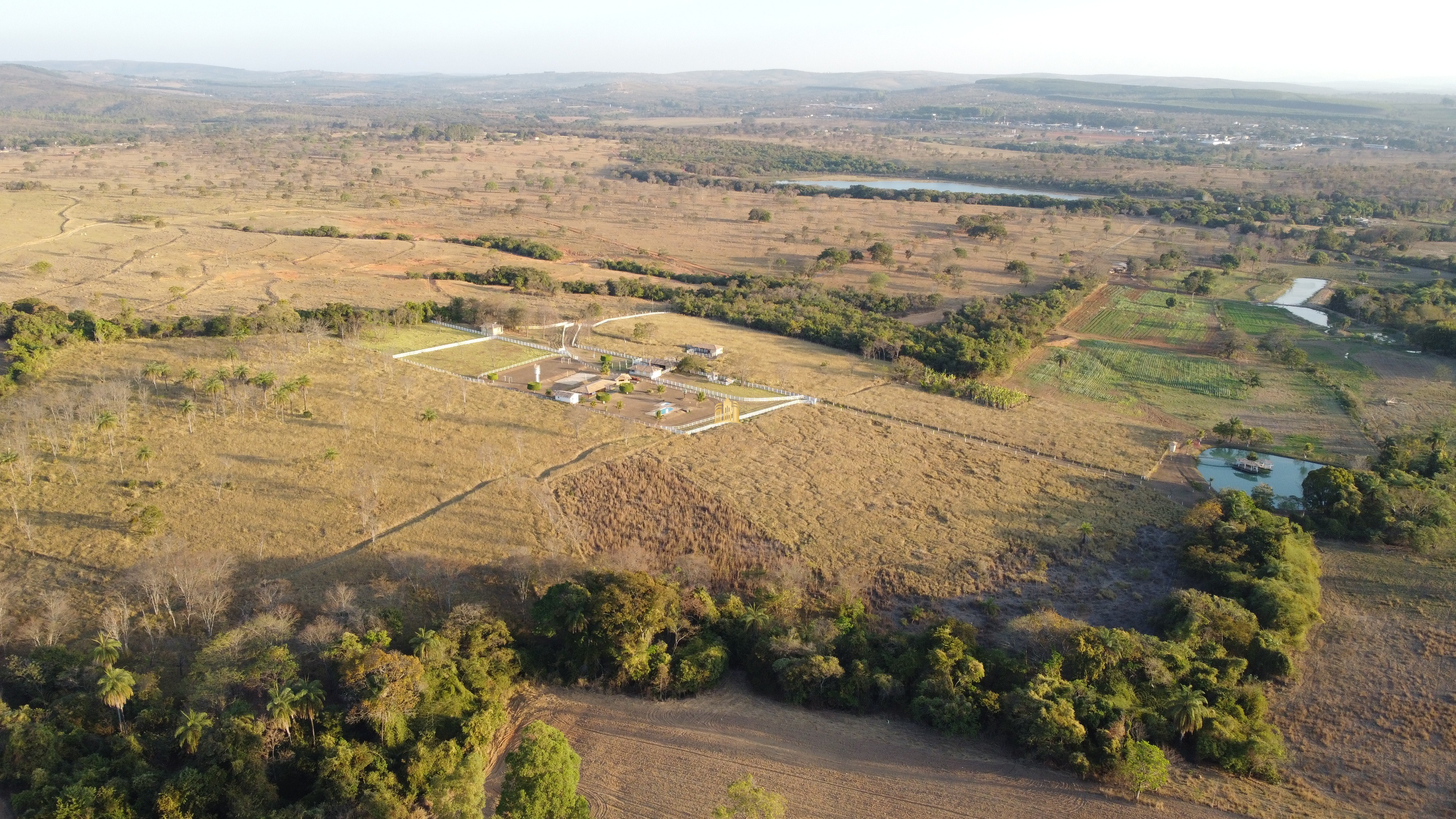 Fazenda à venda com 2 quartos, 131916m² - Foto 25