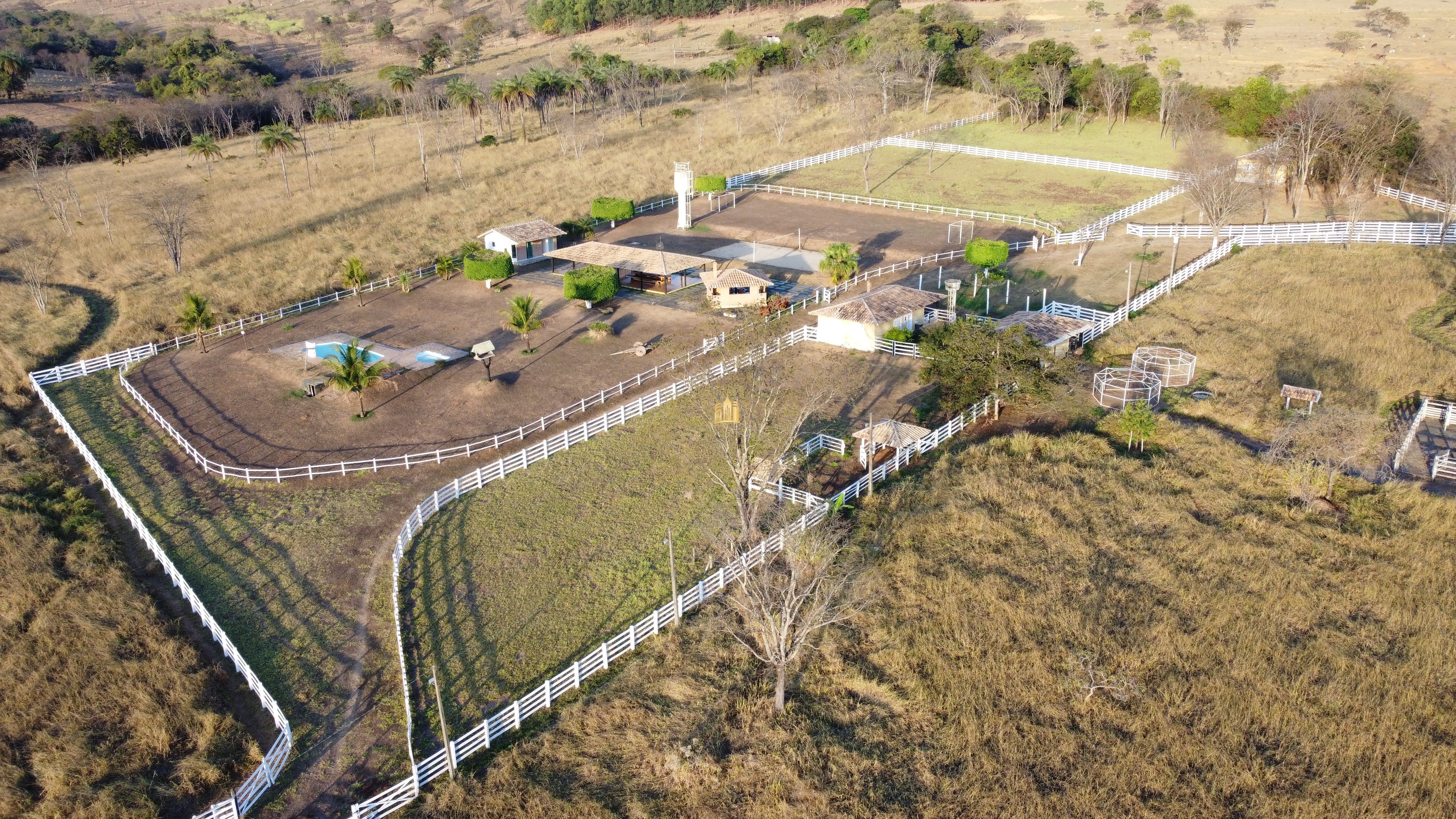 Fazenda à venda com 2 quartos, 131916m² - Foto 10