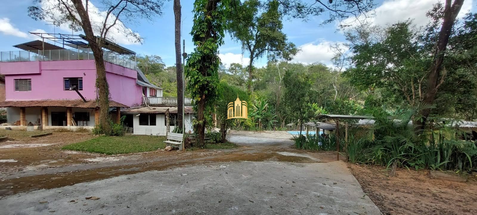 Sítio, 8 quartos, 5635 m² - Foto 1