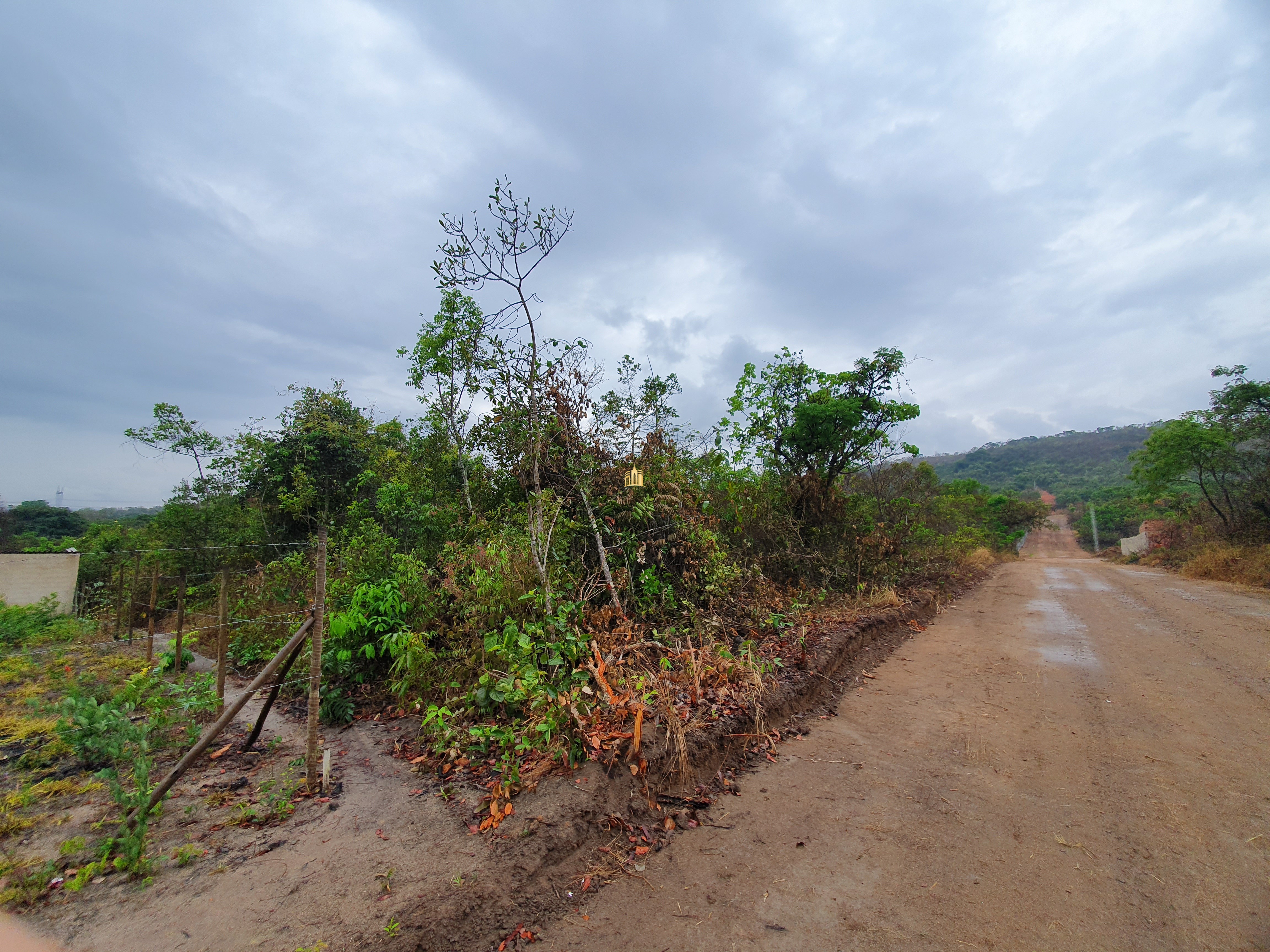 Terreno à venda, 1800m² - Foto 2