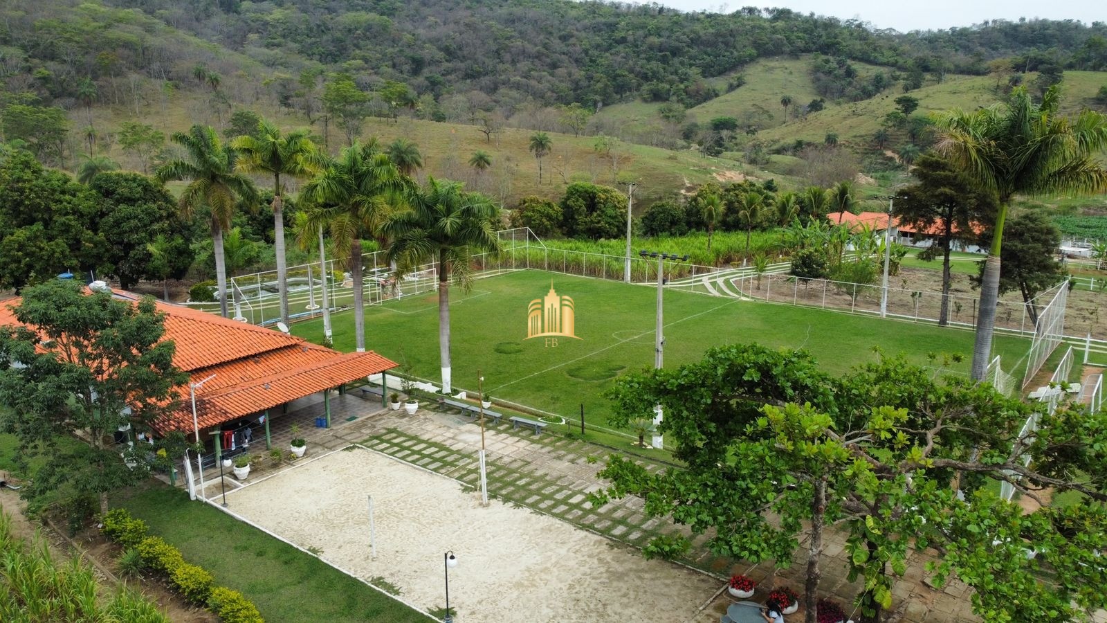 Fazenda à venda com 8 quartos, 293000m² - Foto 26