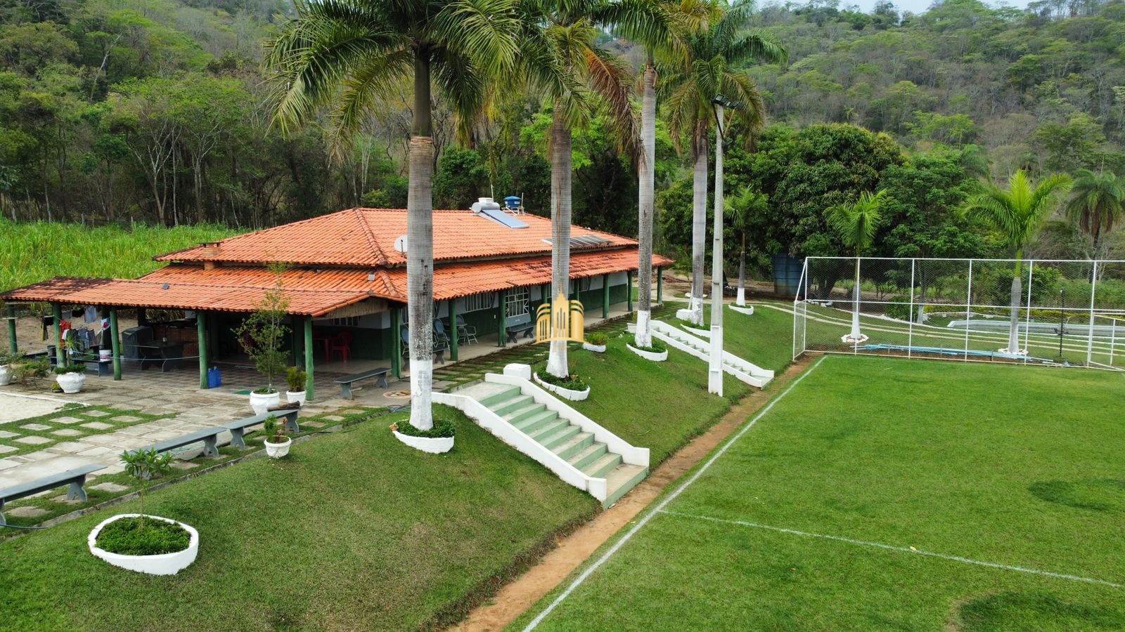 Fazenda à venda com 8 quartos, 293000m² - Foto 30