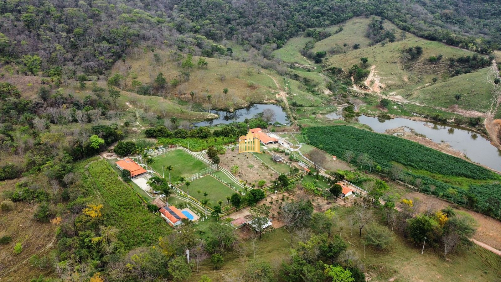 Fazenda à venda com 8 quartos, 293000m² - Foto 2