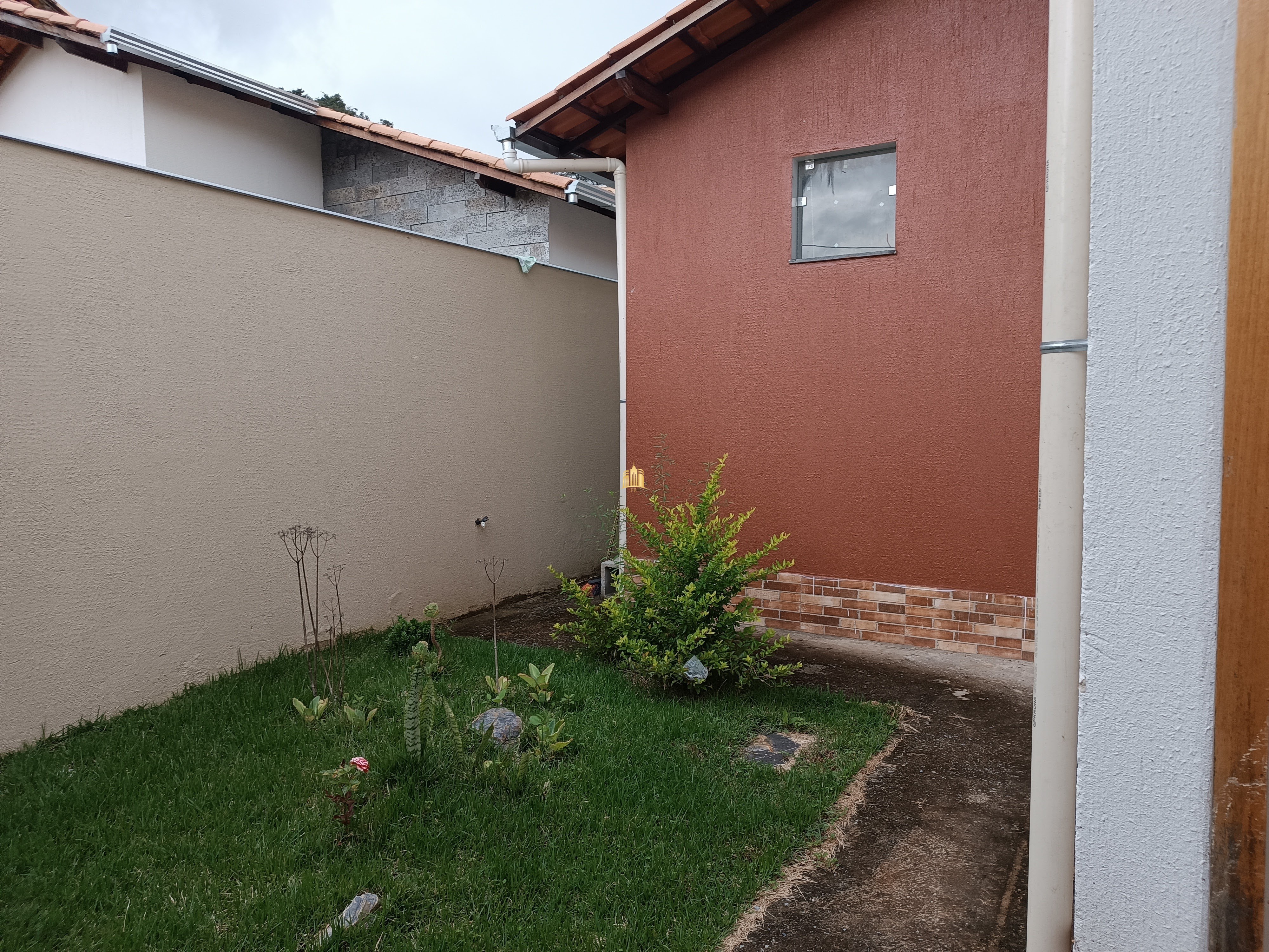 Casa à venda com 2 quartos, 180m² - Foto 4