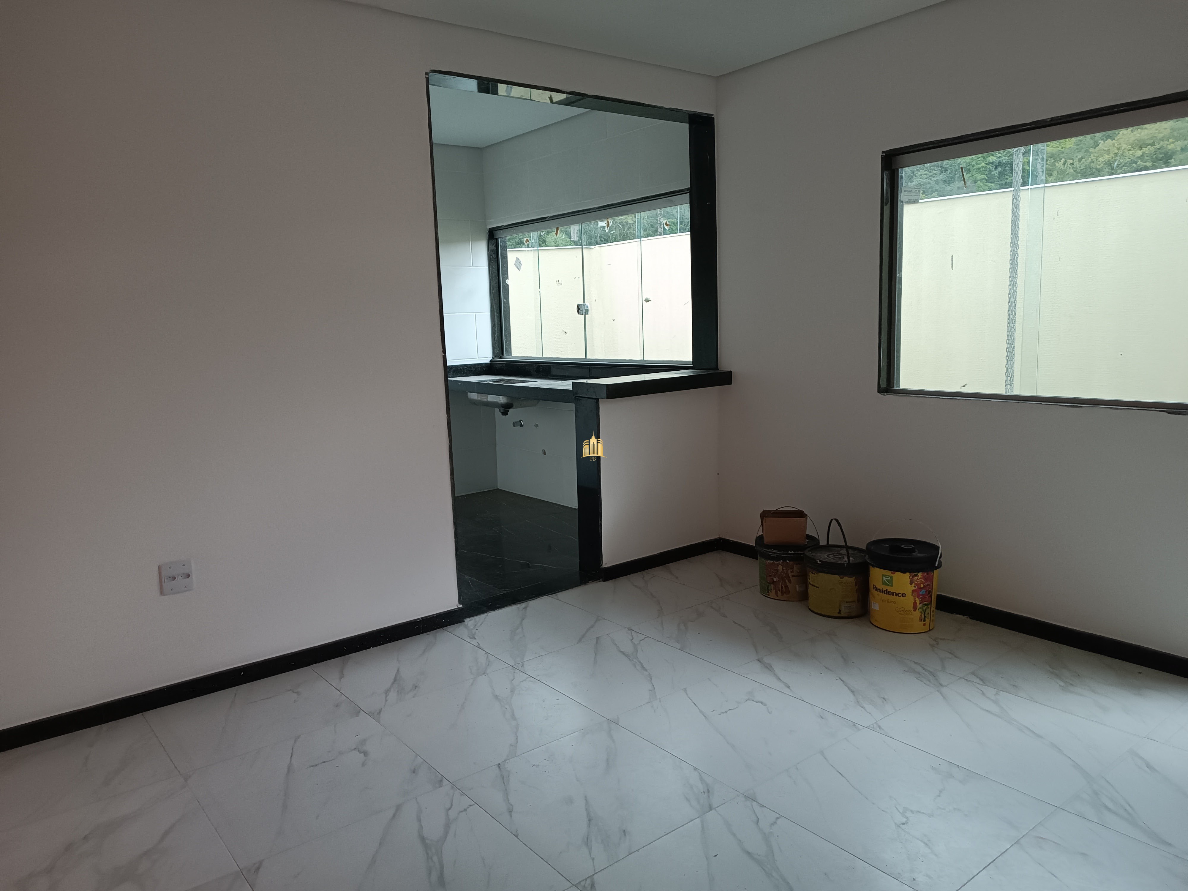 Casa à venda com 2 quartos, 180m² - Foto 1