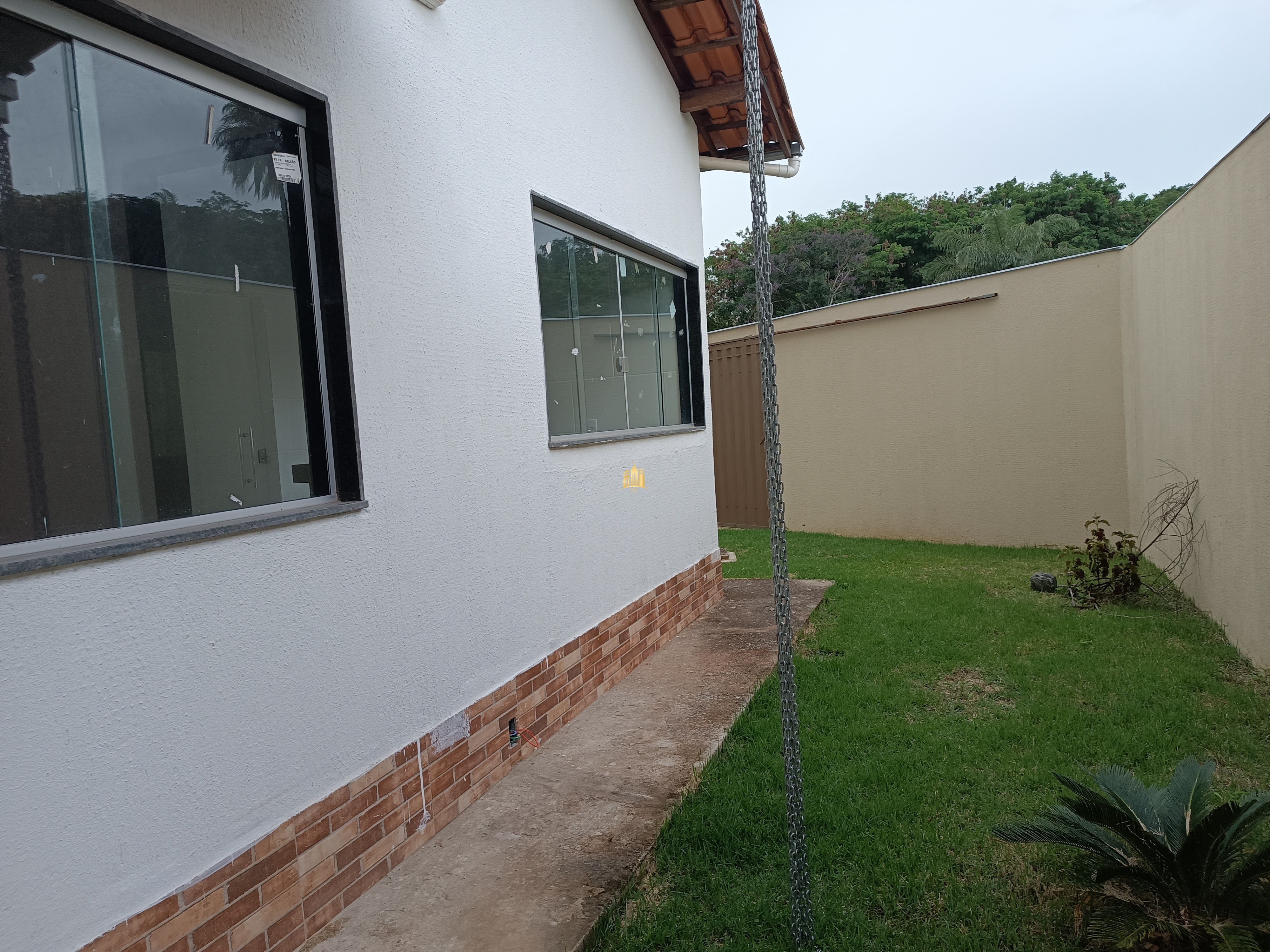 Casa à venda com 2 quartos, 180m² - Foto 3