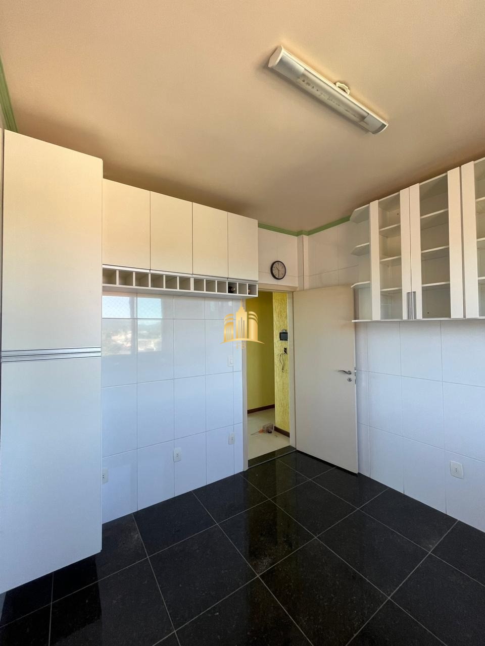 Apartamento à venda com 5 quartos, 200m² - Foto 28