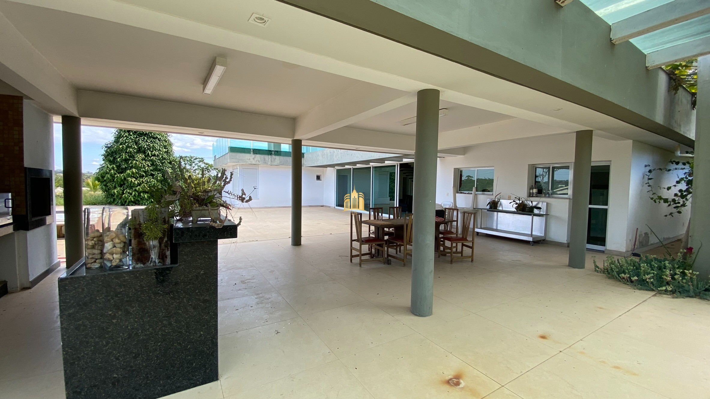 Casa à venda e aluguel com 9 quartos, 6805m² - Foto 29