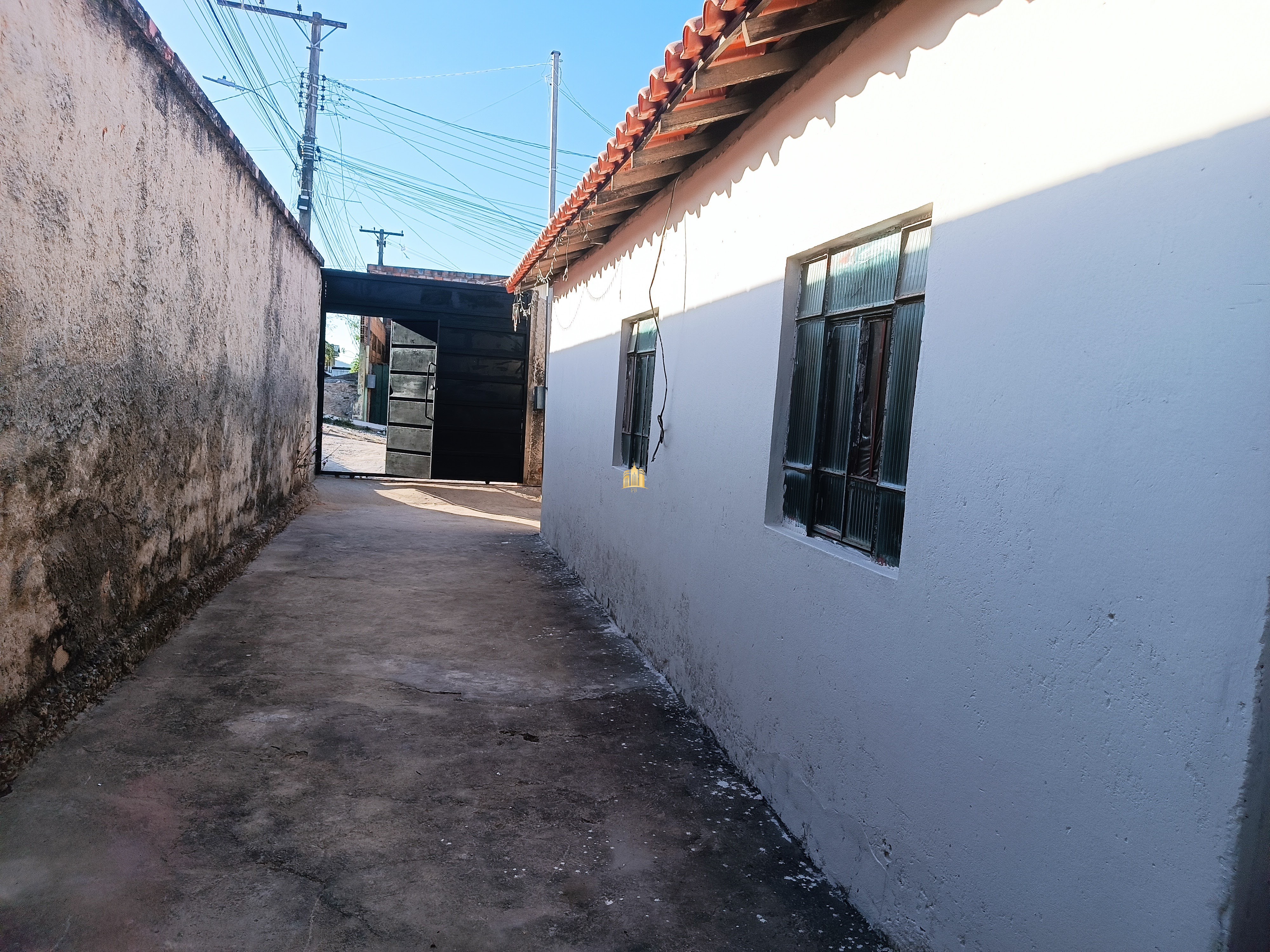 Casa à venda com 3 quartos, 150m² - Foto 2