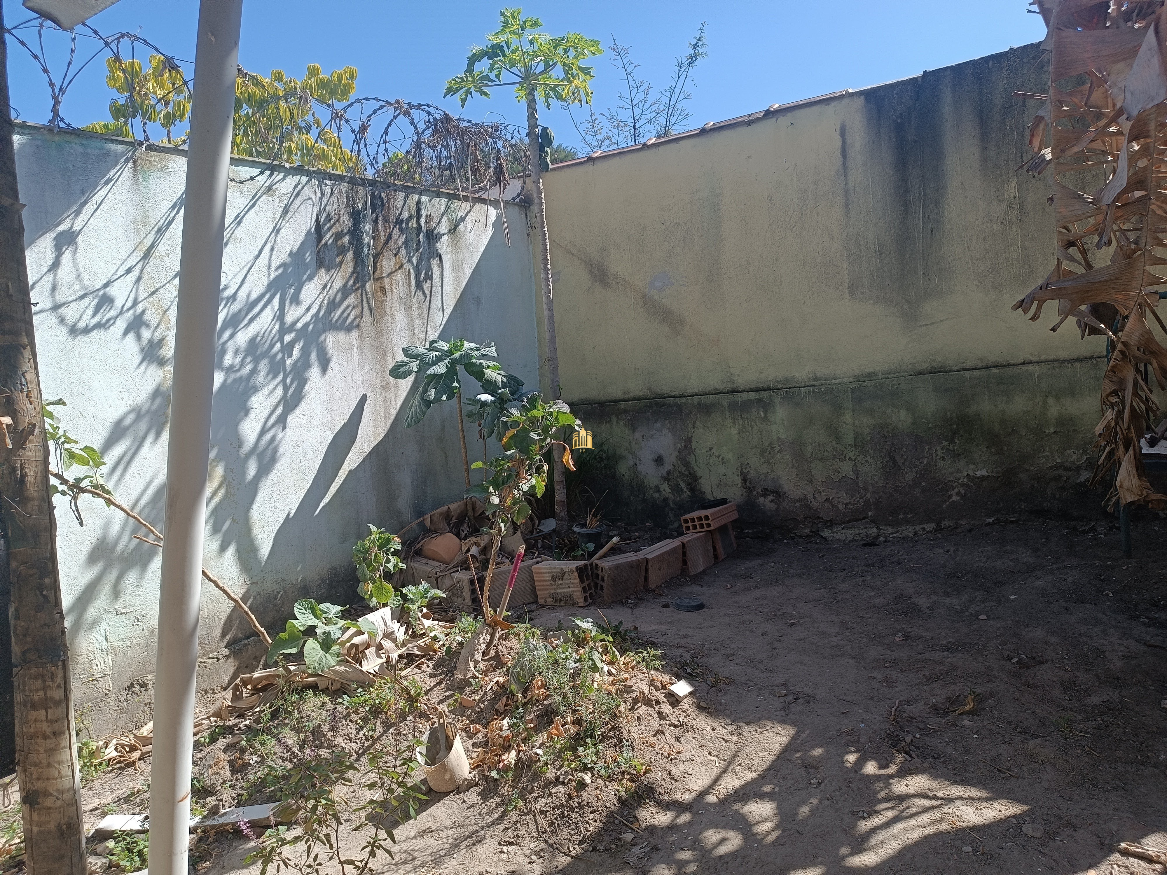 Casa à venda e aluguel com 2 quartos, 100m² - Foto 6