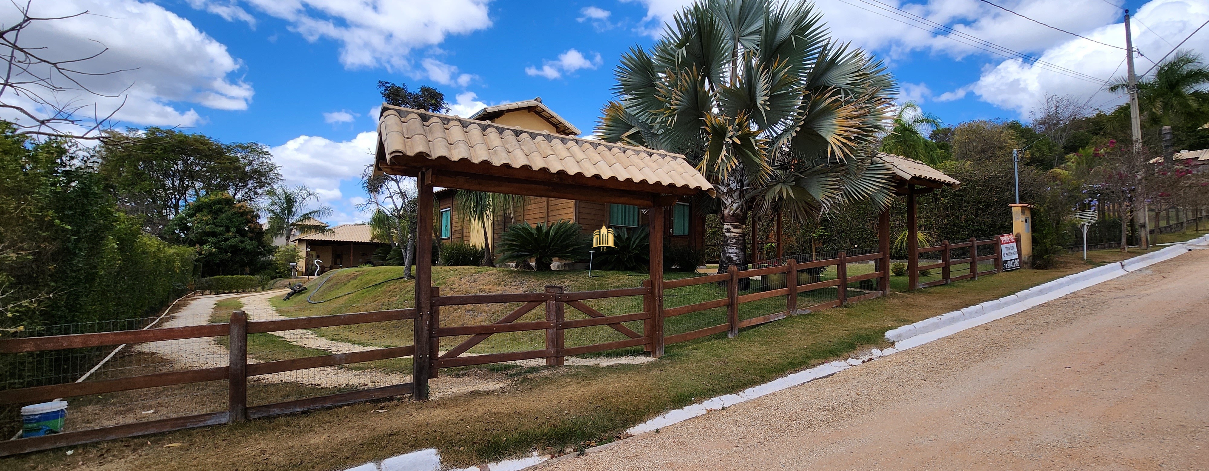 Casa à venda com 2 quartos, 1000m² - Foto 2