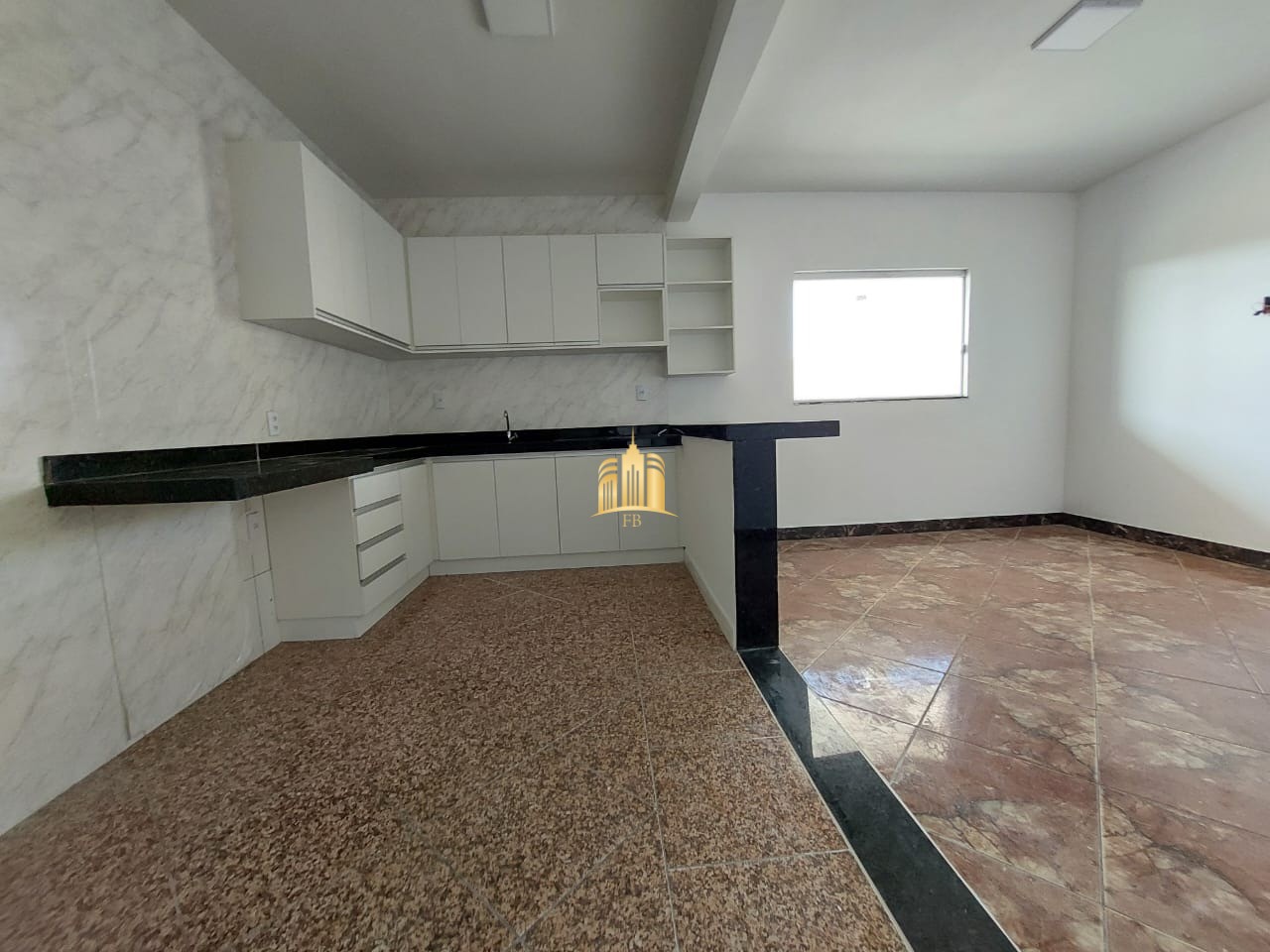 Casa à venda com 2 quartos, 180m² - Foto 14