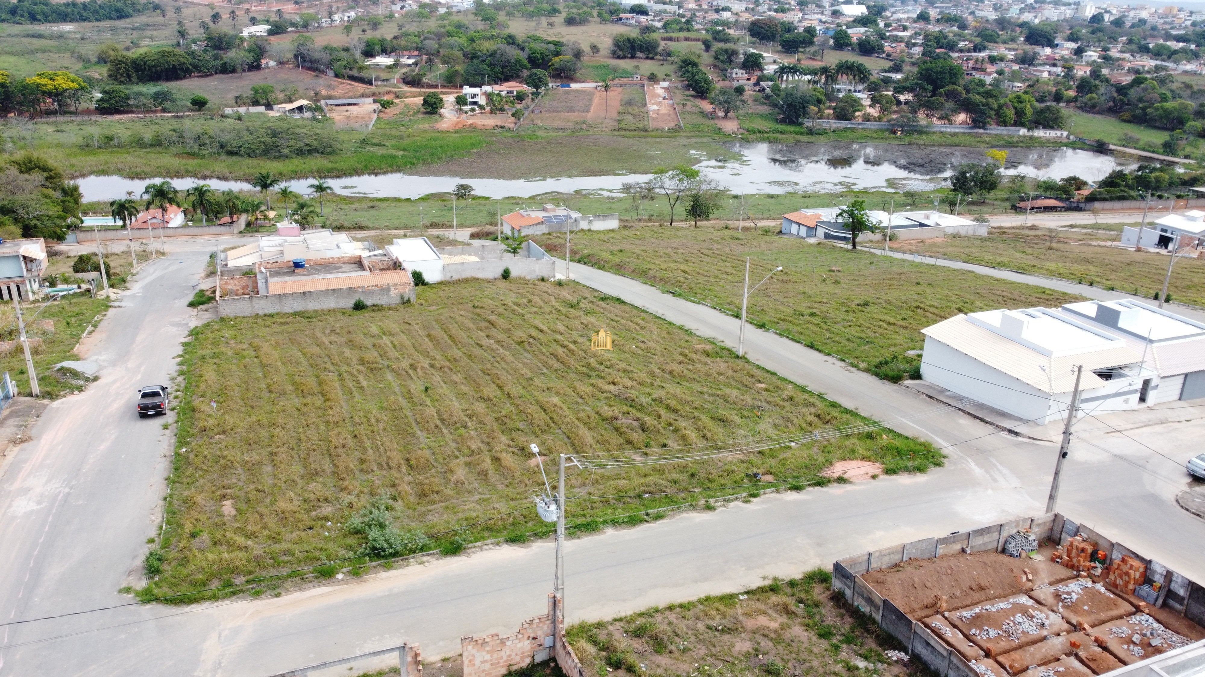 Terreno à venda, 249m² - Foto 1