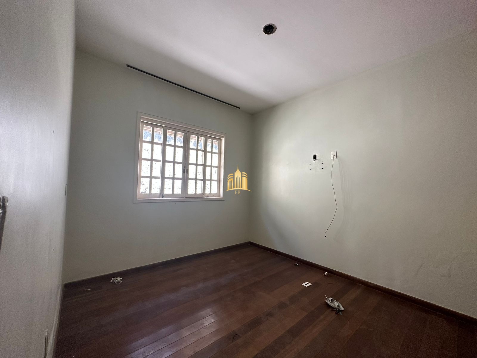 Casa à venda com 4 quartos, 550m² - Foto 31