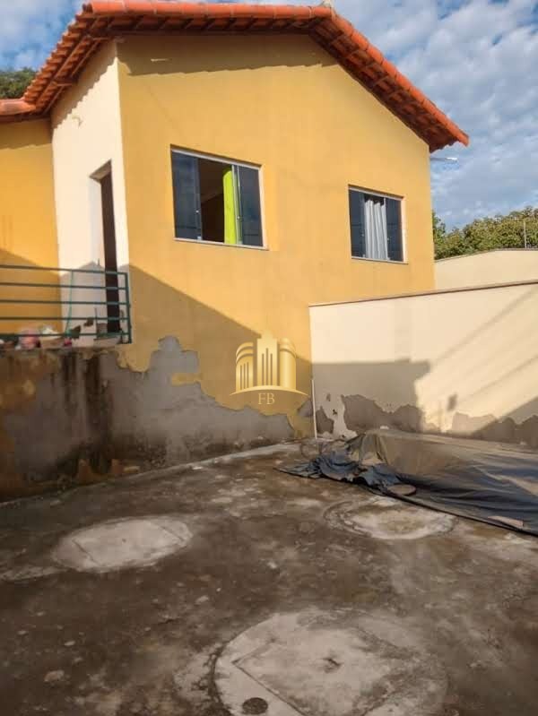 Casa à venda com 3 quartos, 180m² - Foto 3