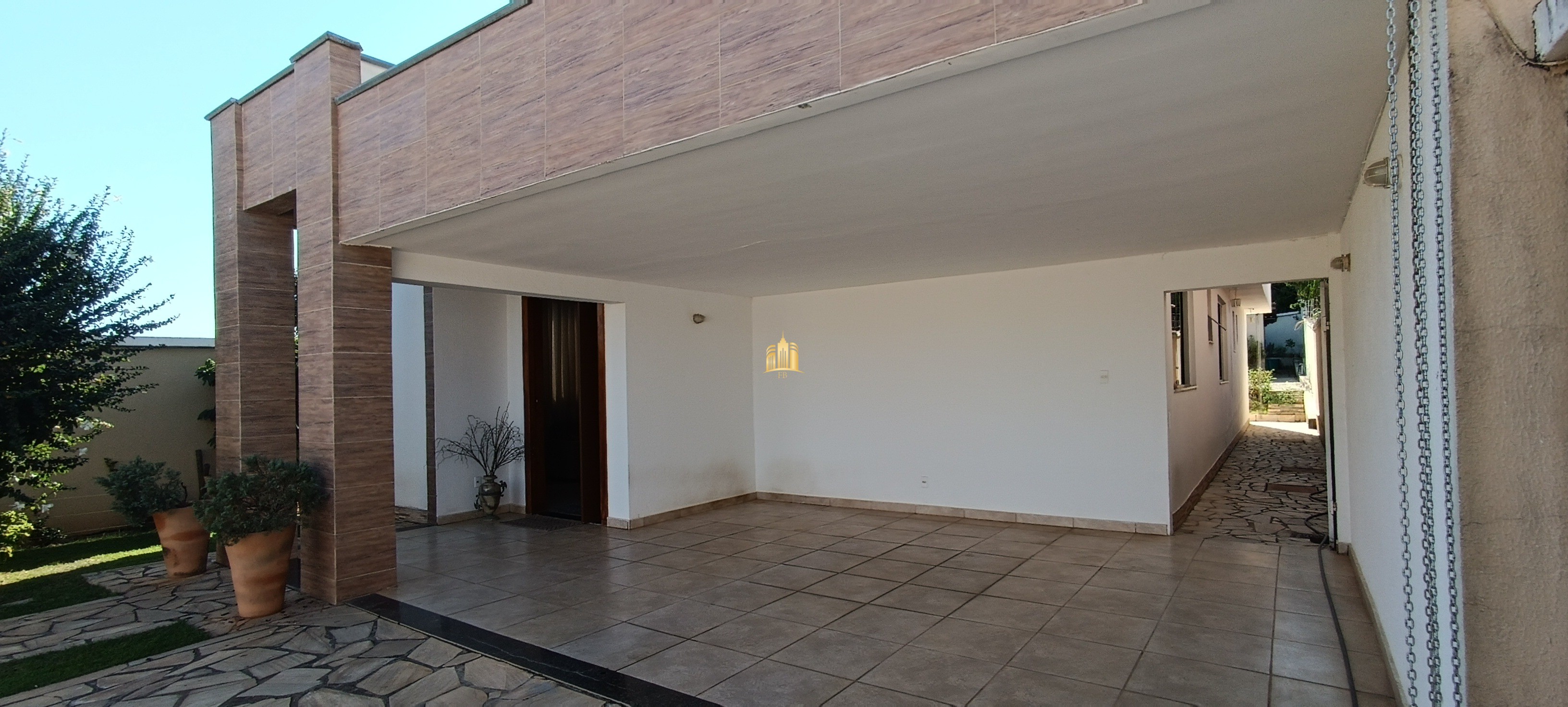 Casa à venda com 3 quartos, 700m² - Foto 3