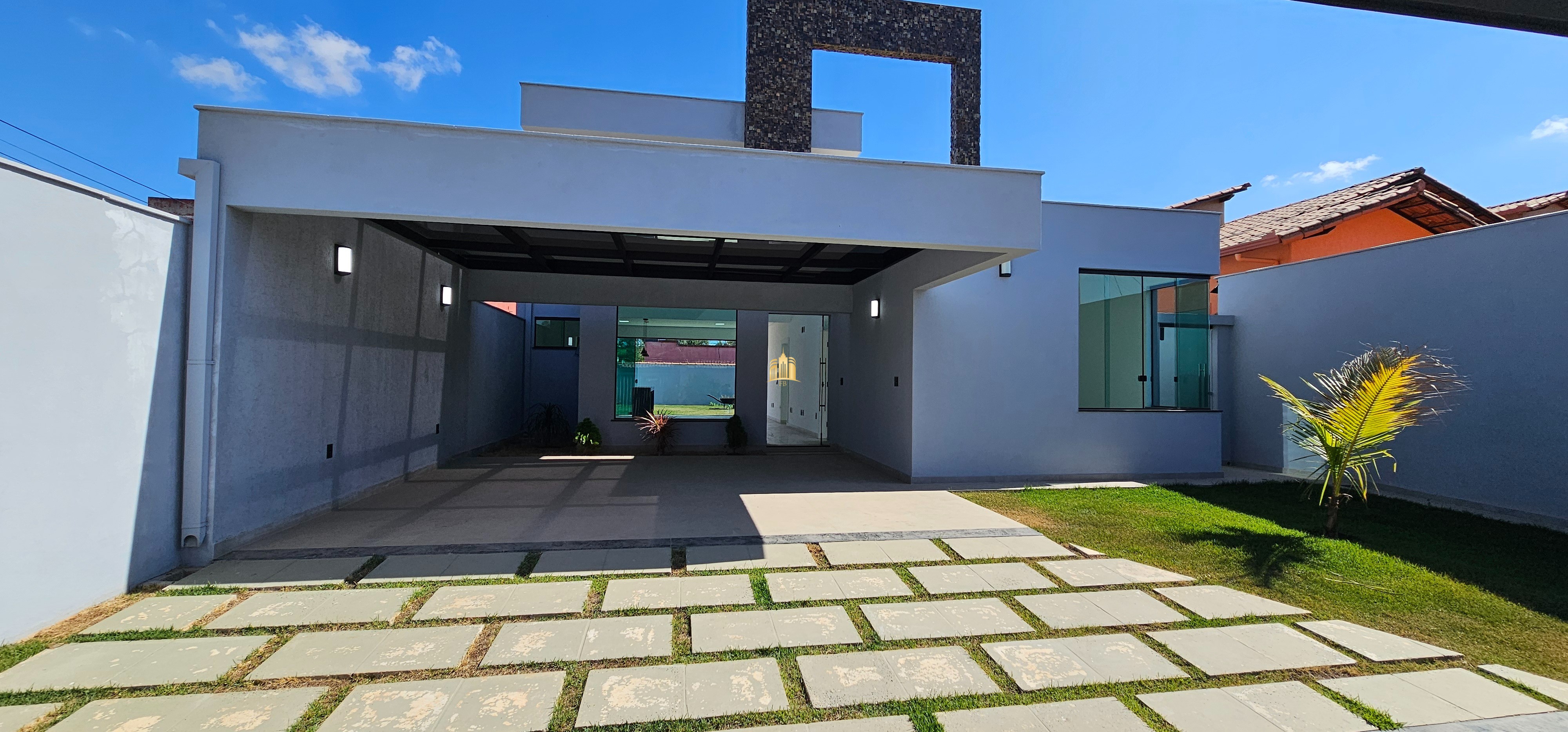 Casa à venda e aluguel com 3 quartos, 360m² - Foto 2