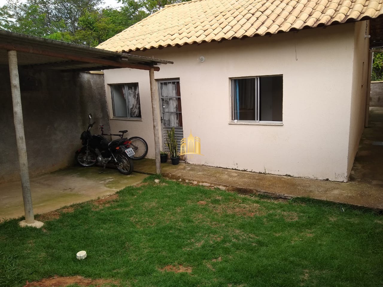 Casa à venda com 3 quartos, 180m² - Foto 2