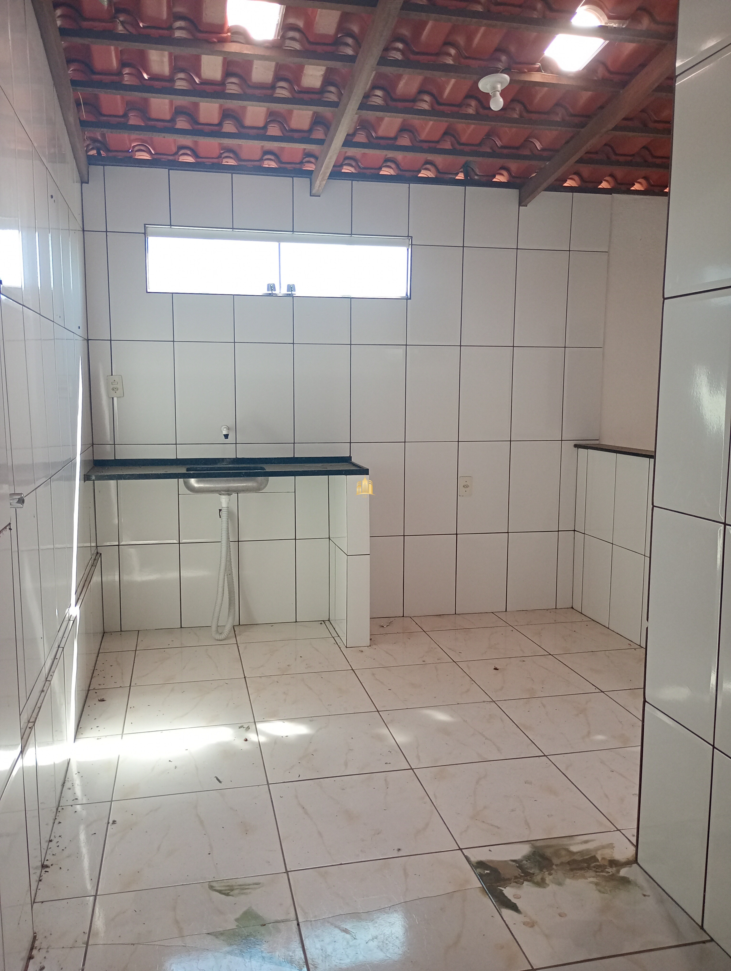 Casa à venda com 2 quartos, 120m² - Foto 12