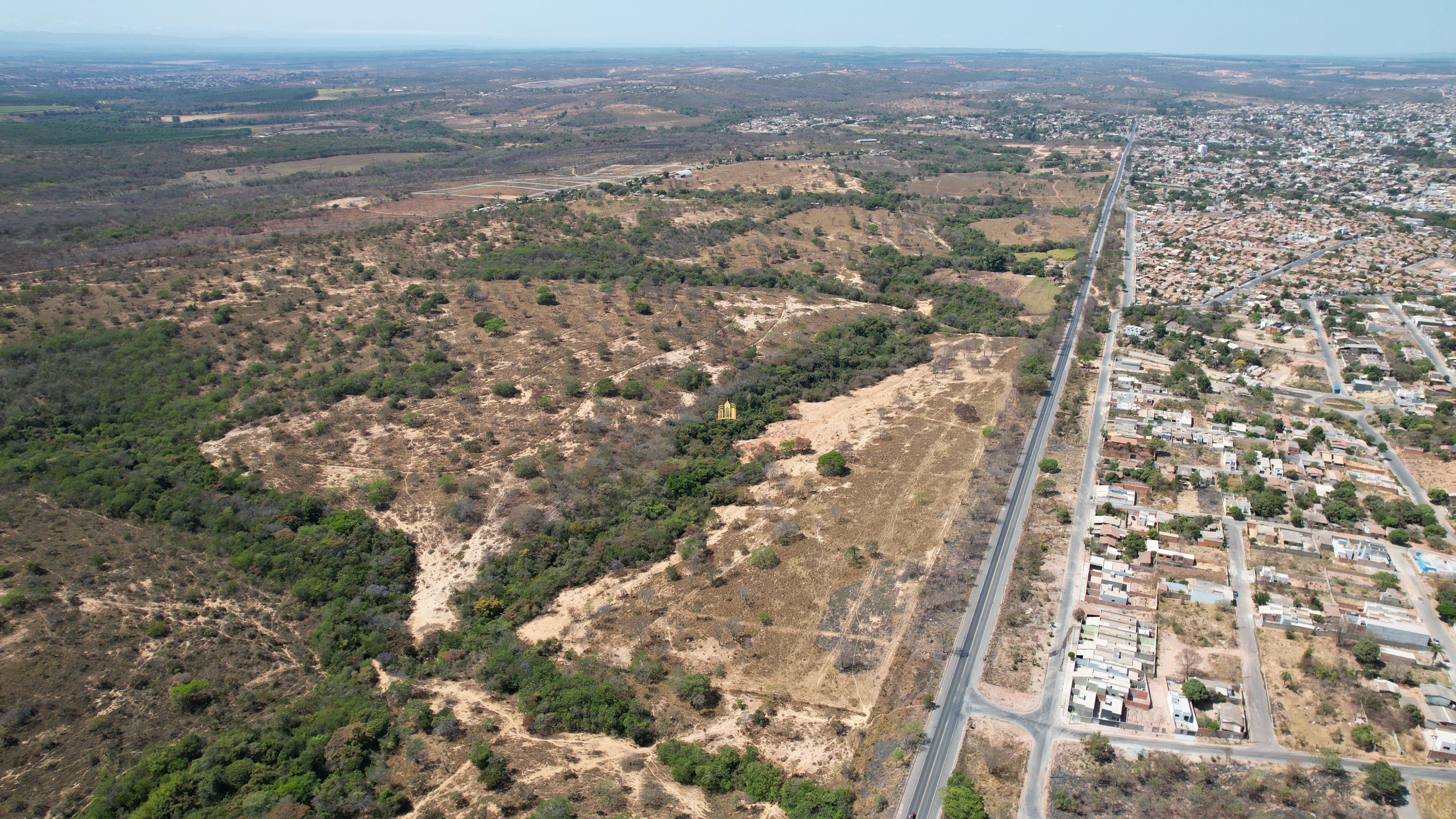 Fazenda à venda com 3 quartos, 2154800m² - Foto 9