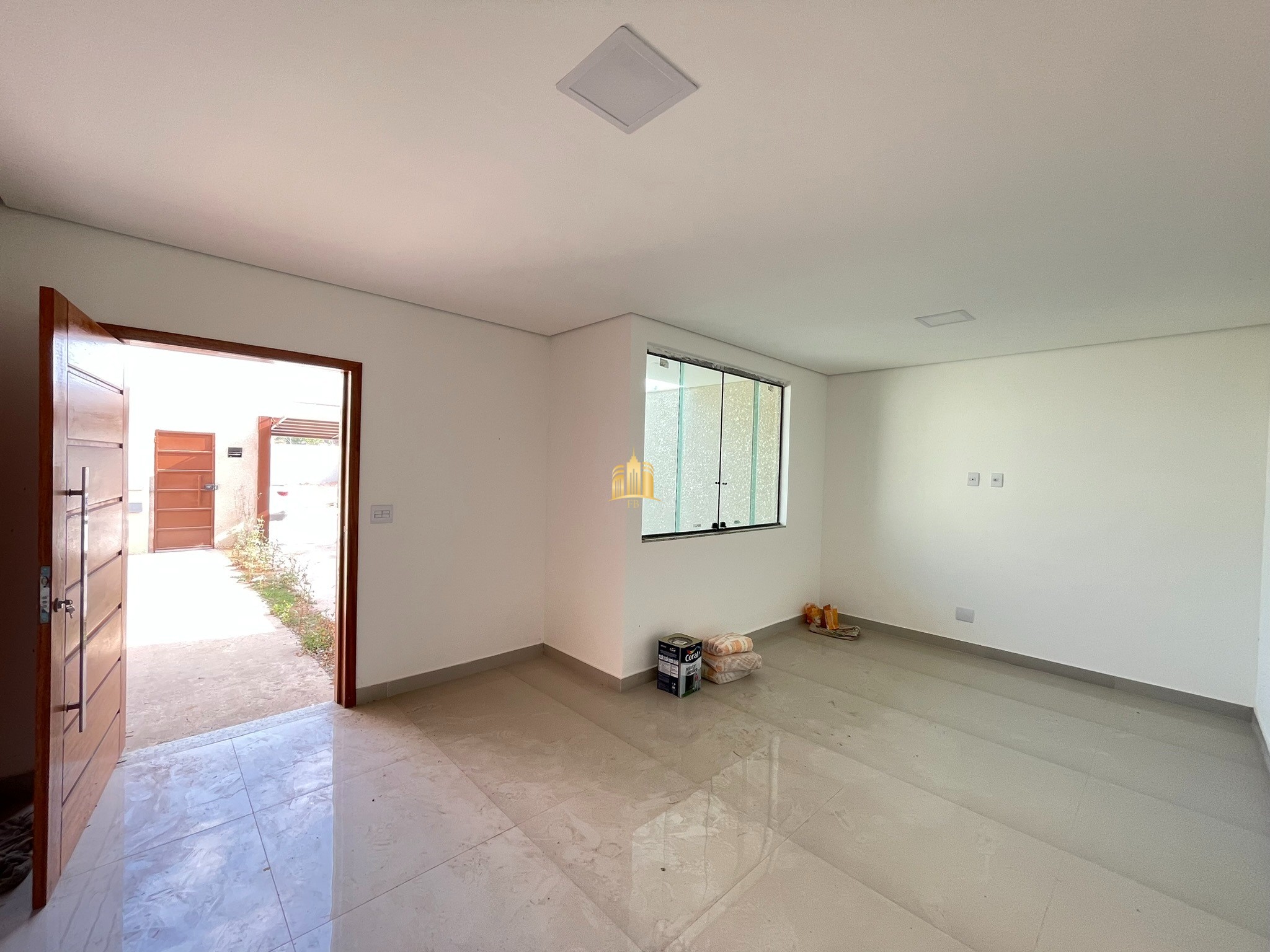 Casa à venda com 3 quartos, 180m² - Foto 3