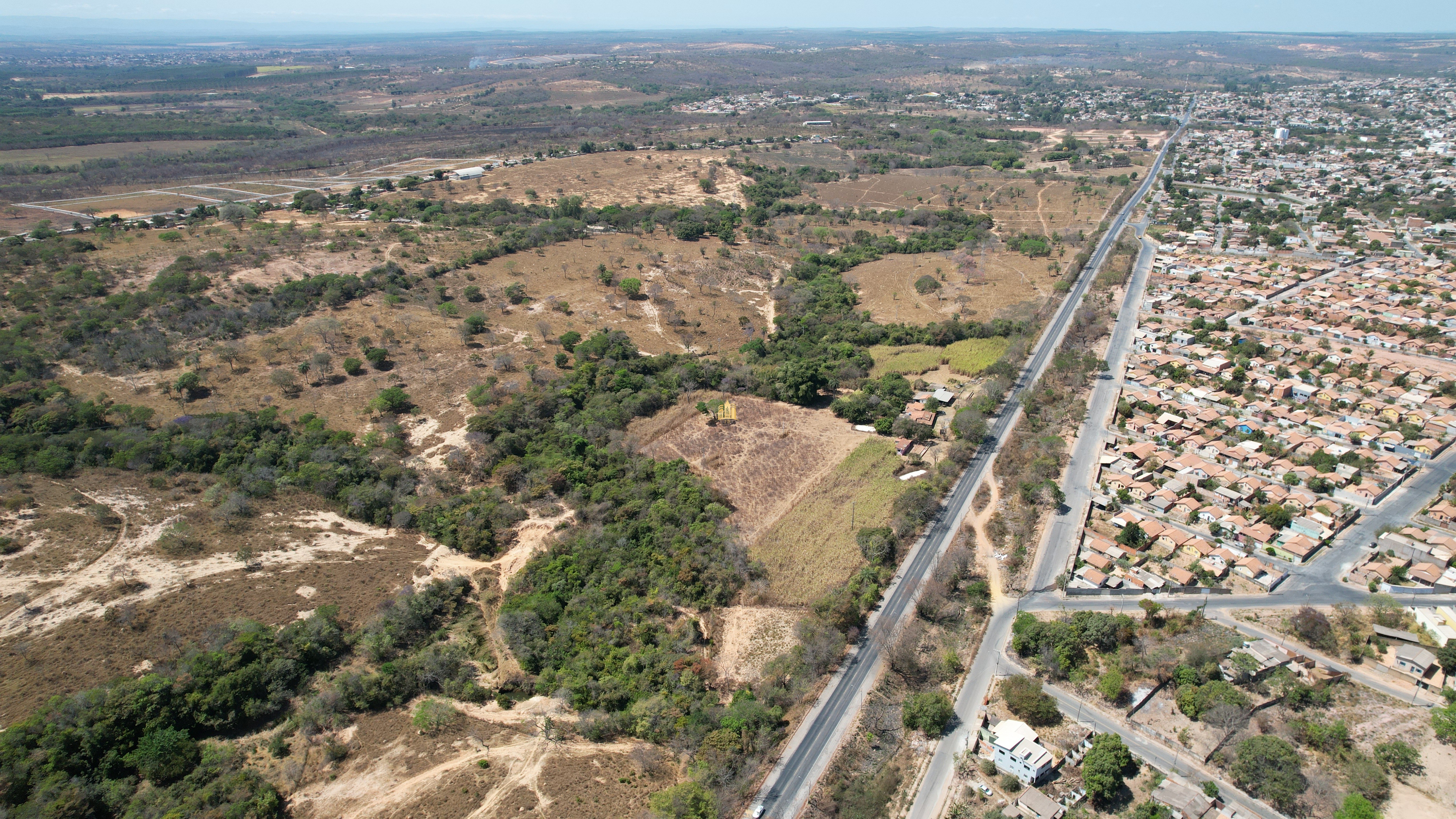 Fazenda à venda com 3 quartos, 2154800m² - Foto 18