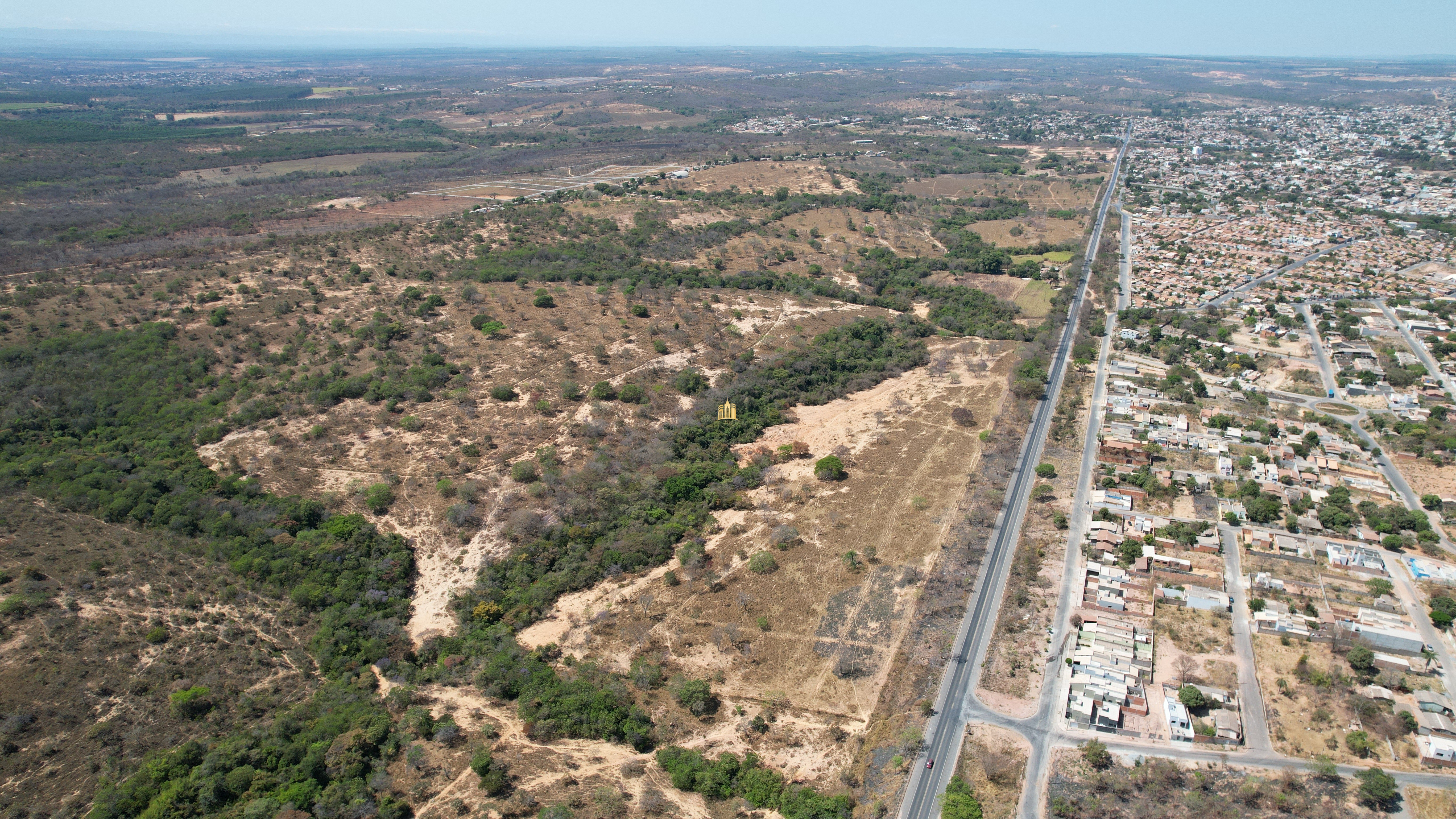 Fazenda à venda com 3 quartos, 2154800m² - Foto 8