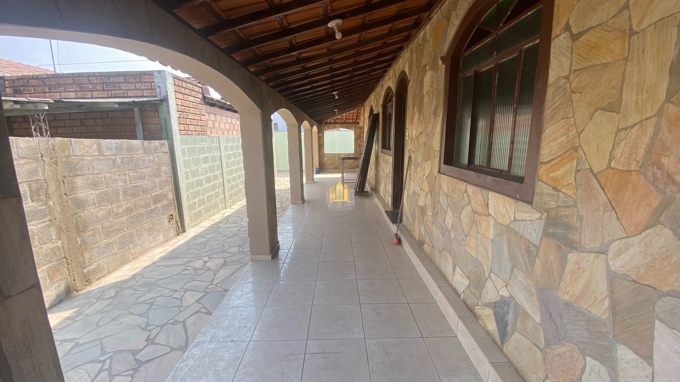 Casa para alugar com 3 quartos, 250m² - Foto 9