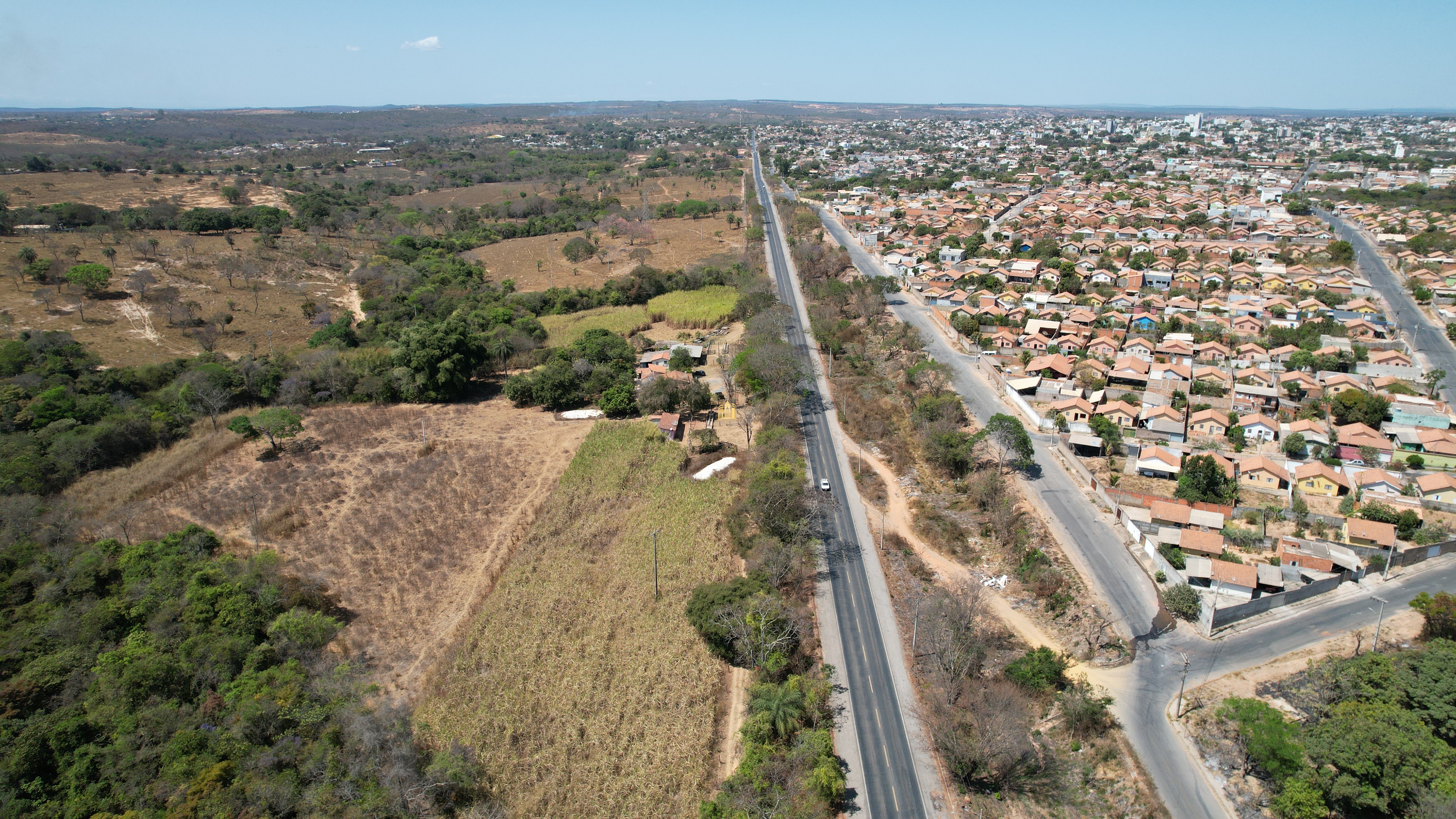 Fazenda à venda com 3 quartos, 2154800m² - Foto 23