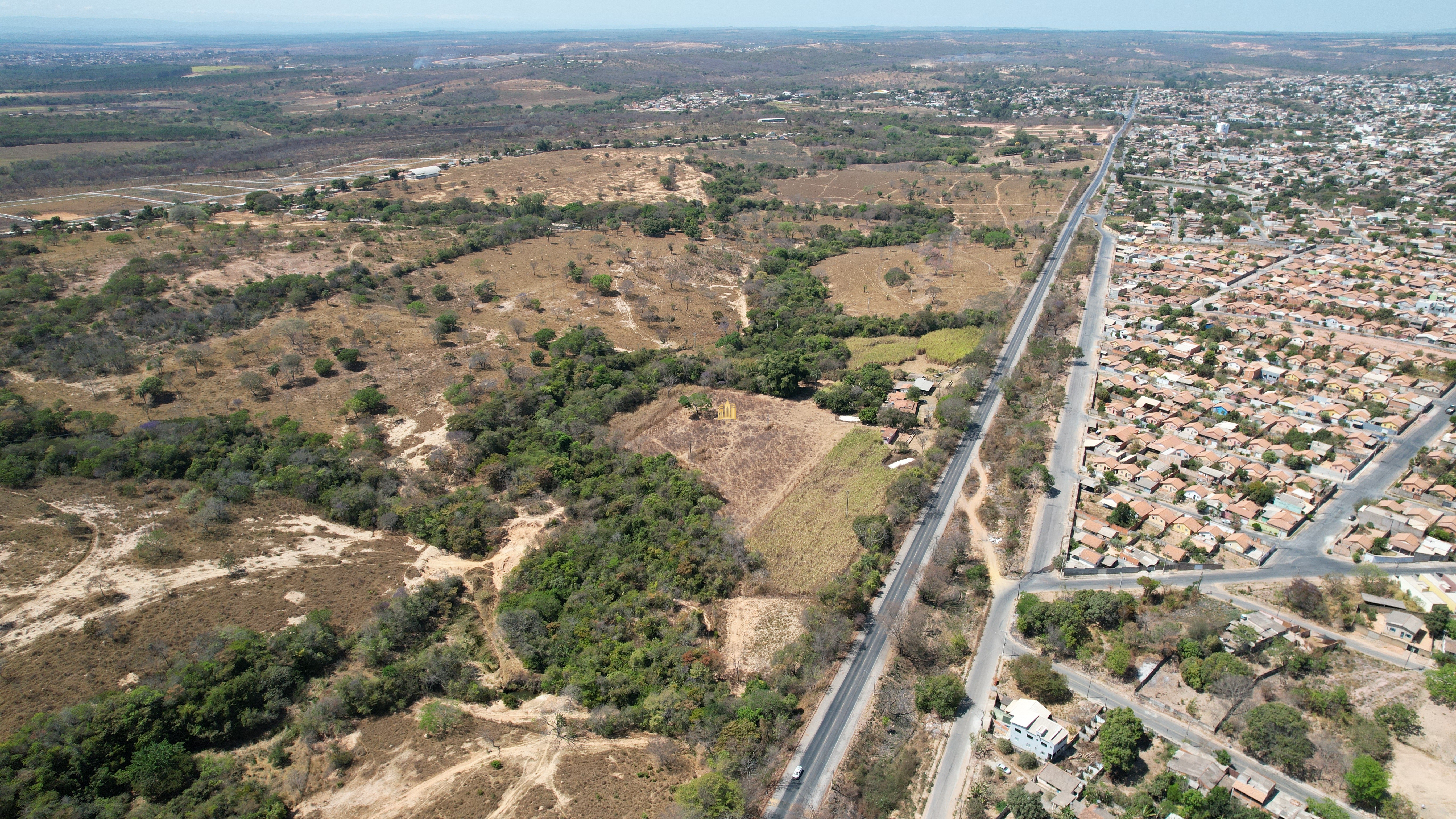 Fazenda à venda com 3 quartos, 2154800m² - Foto 17