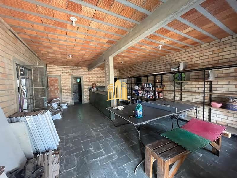 Casa à venda com 1 quarto, 360m² - Foto 4