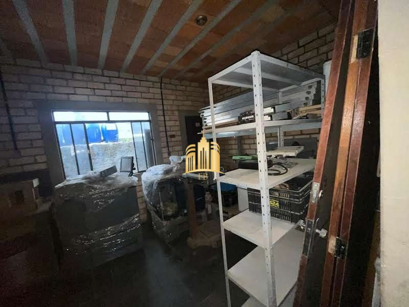 Casa à venda com 1 quarto, 360m² - Foto 8