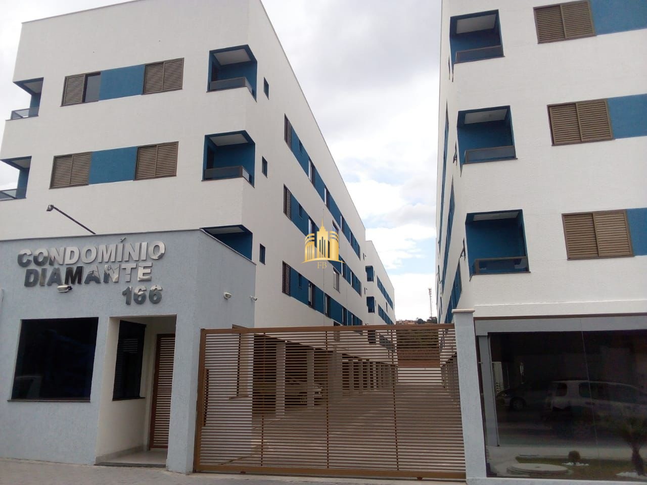 Apartamento à venda com 2 quartos, 70m² - Foto 1