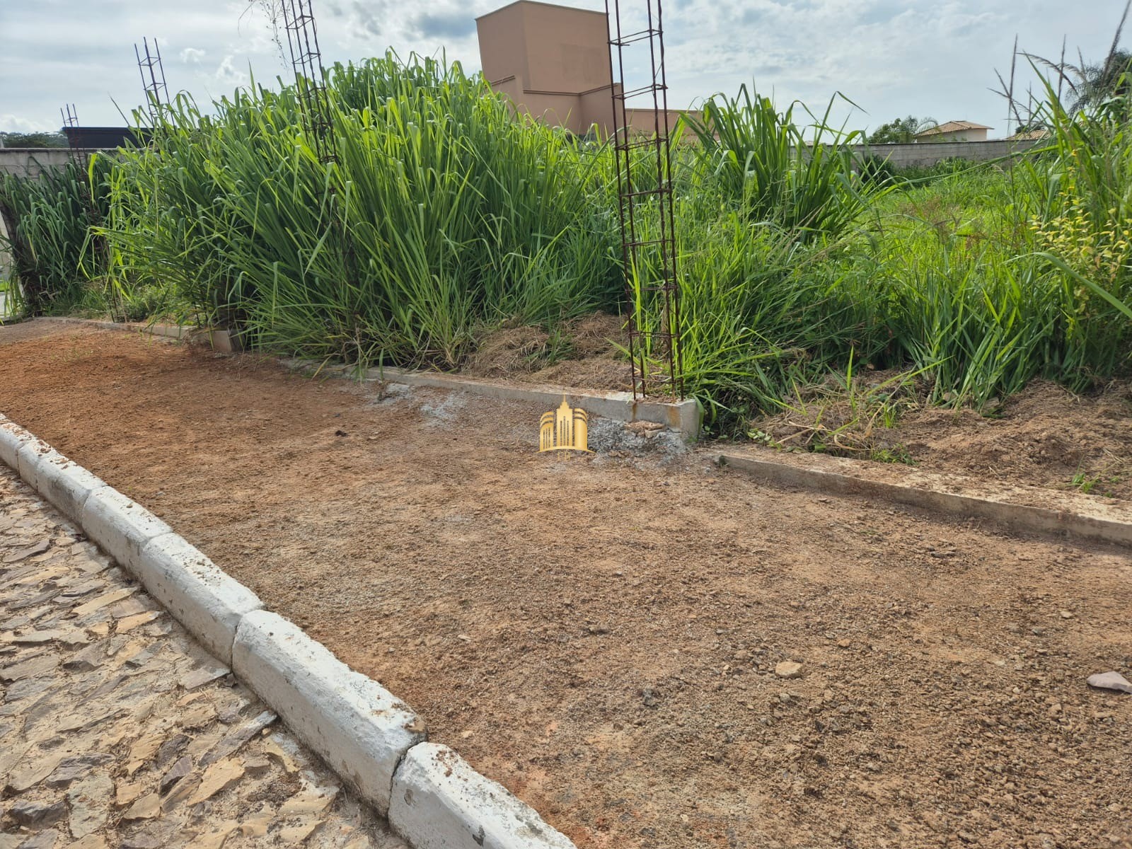 Terreno à venda, 1100m² - Foto 1