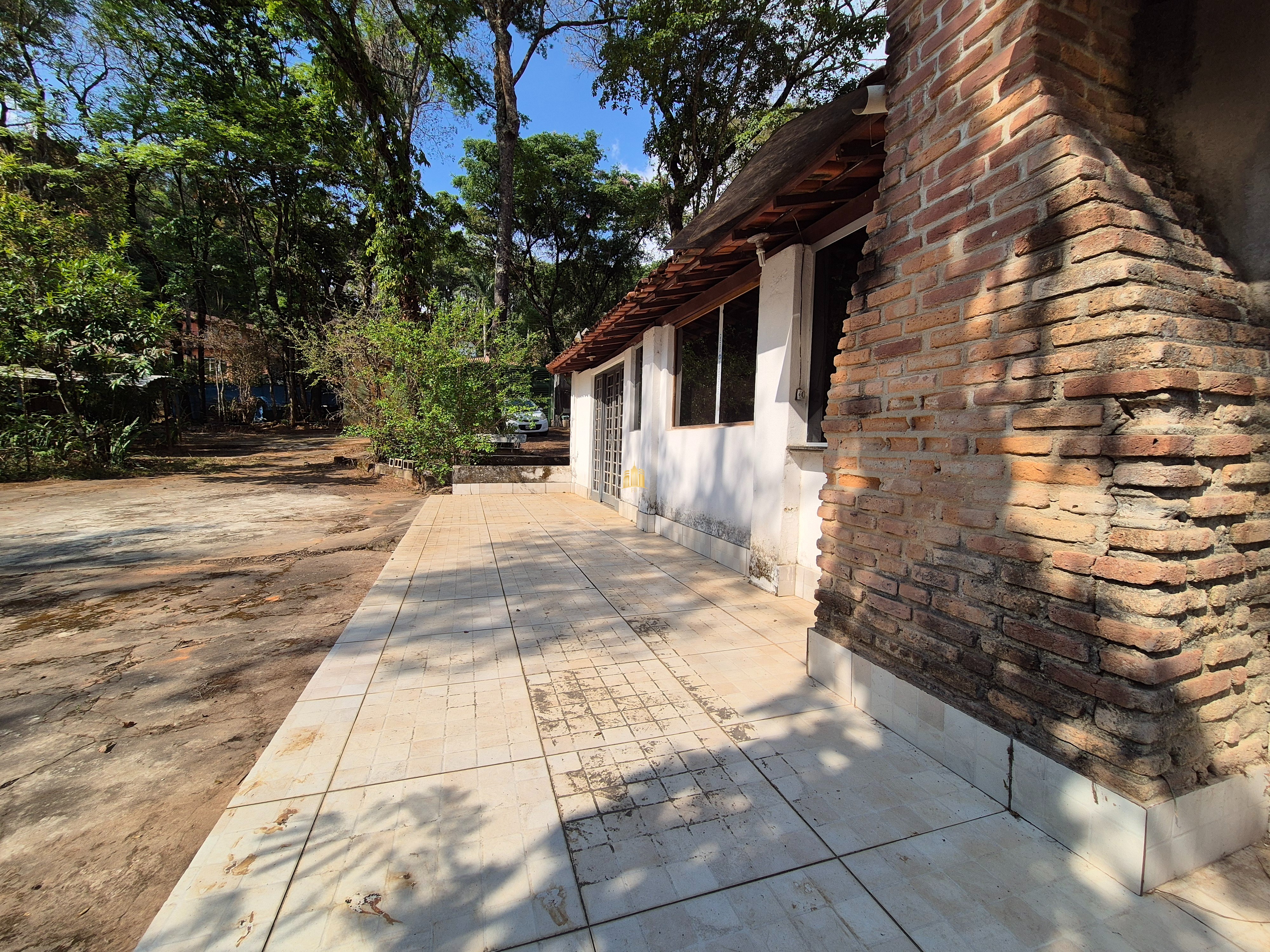 Sítio, 6 quartos, 1696 m² - Foto 2