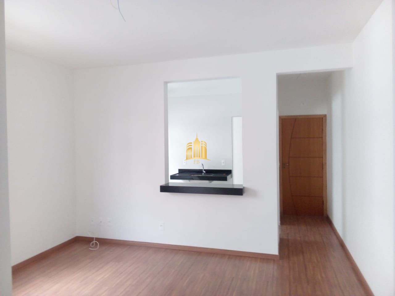 Apartamento à venda com 2 quartos, 70m² - Foto 3