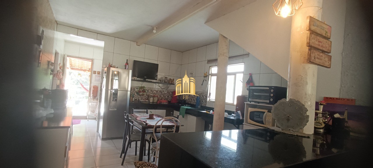 Casa à venda com 6 quartos, 1600m² - Foto 10