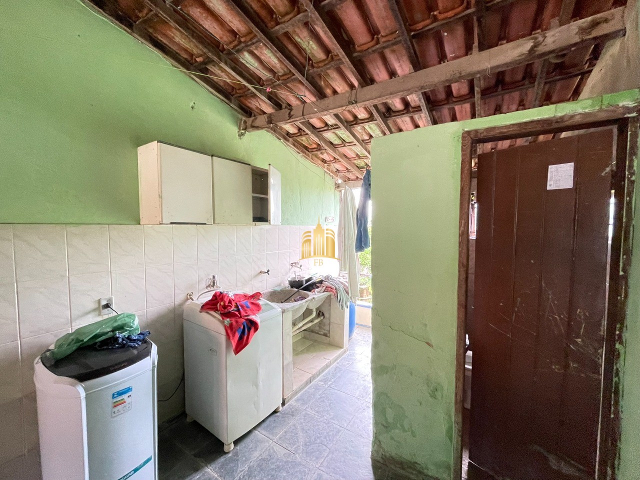 Casa à venda com 3 quartos, 360m² - Foto 2