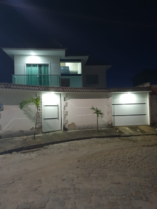 Casa à venda com 3 quartos, 400m² - Foto 1