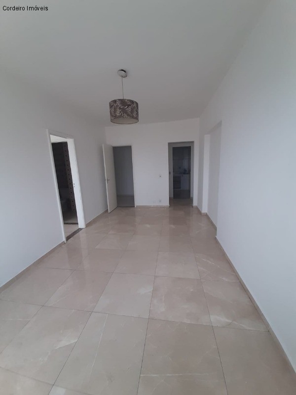 Apartamento à venda com 3 quartos, 90m² - Foto 1