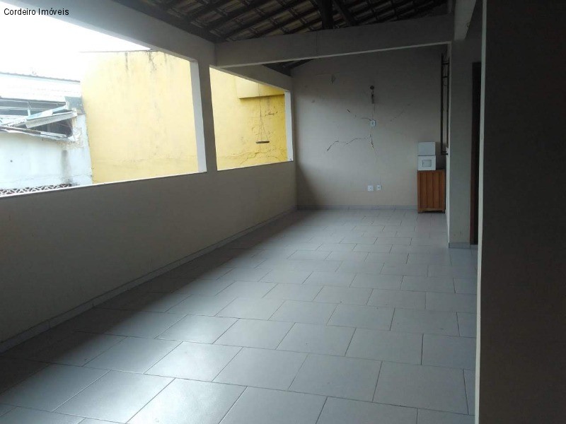 Casa à venda com 3 quartos, 245m² - Foto 20