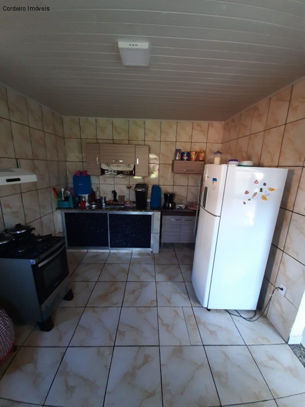 Casa à venda com 2 quartos, 180m² - Foto 10