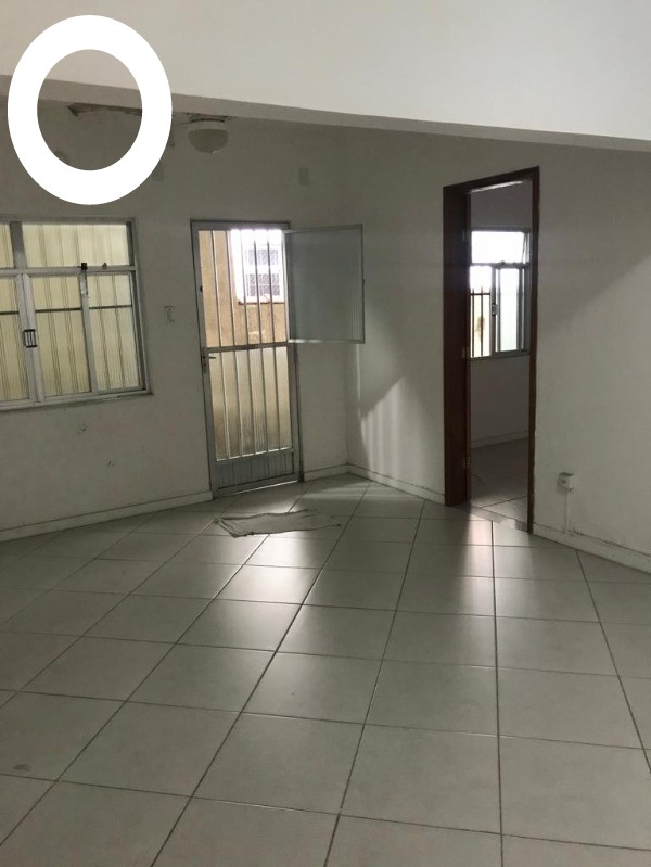 Casa à venda com 2 quartos, 319m² - Foto 12