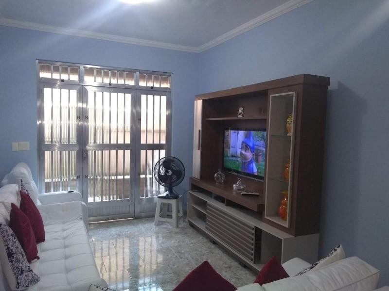 Casa à venda com 2 quartos, 360m² - Foto 5