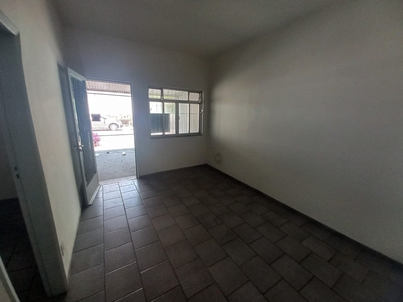 Casa para alugar com 2 quartos, 70m² - Foto 6