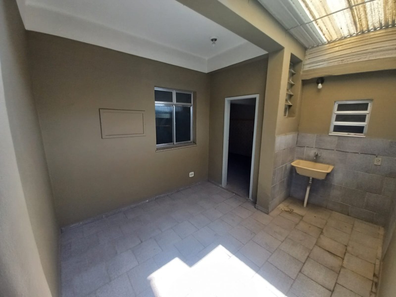 Casa para alugar com 2 quartos, 70m² - Foto 14