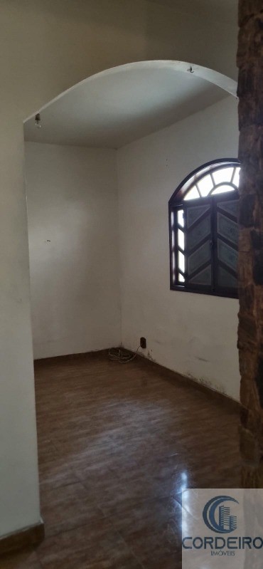 Casa à venda com 3 quartos, 179m² - Foto 9