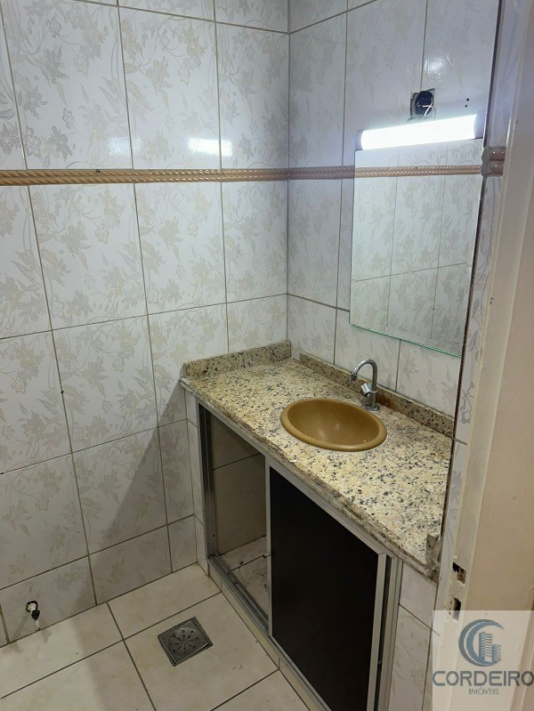 Apartamento para alugar com 3 quartos, 80m² - Foto 3